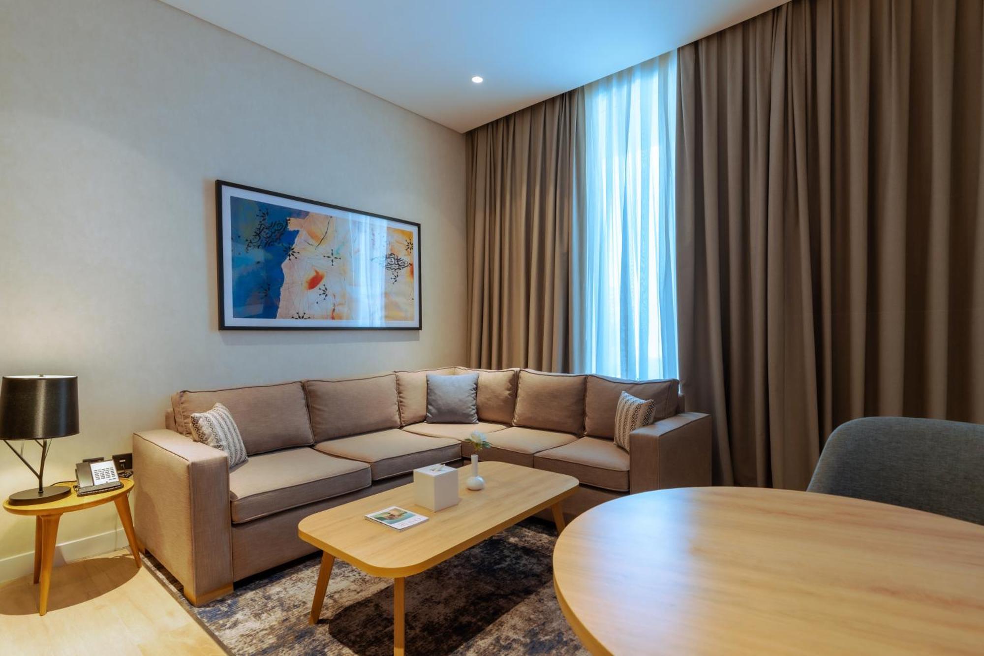 West Walk Retaj Hotel Al Rayyan ภายนอก รูปภาพ