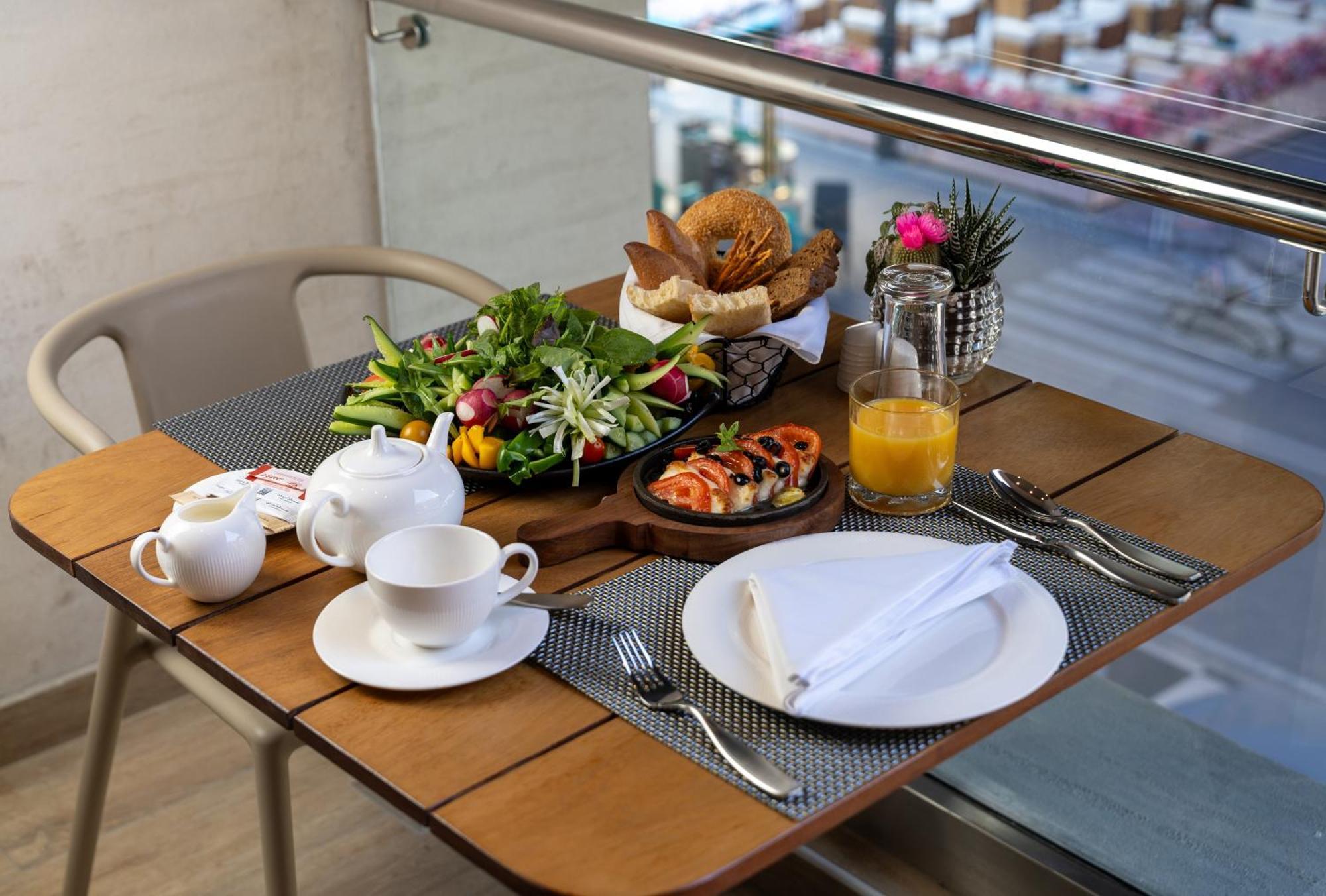 West Walk Retaj Hotel Al Rayyan ภายนอก รูปภาพ